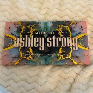Morphe - Ashley Strong Affirmation Magic artistry palette